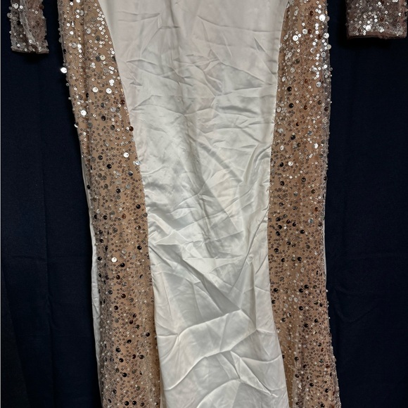 Elegant Sequin Long Sleeve Dress - Picture 6 of 11